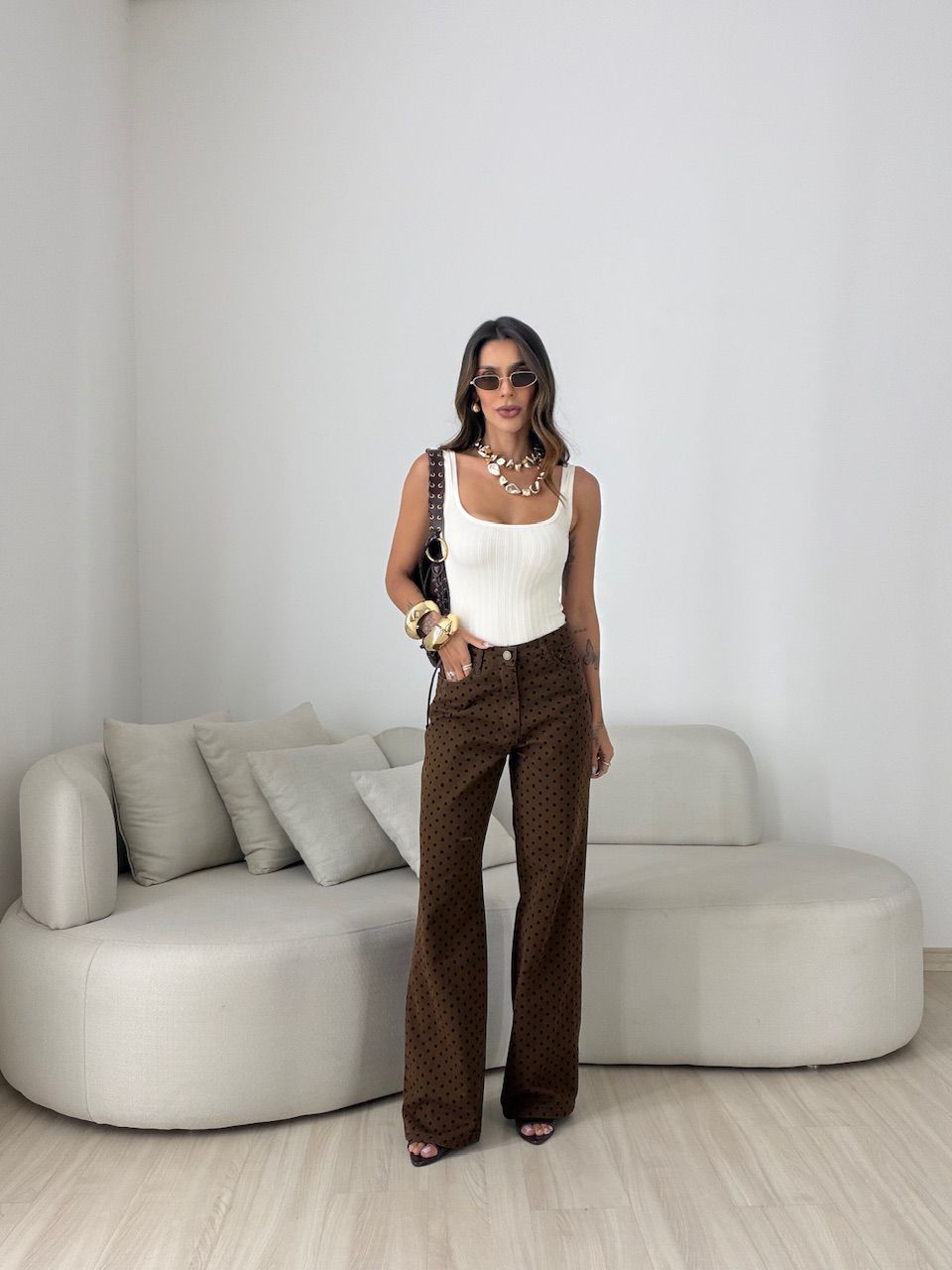 CALÇA STEFANY POÁ MARROM