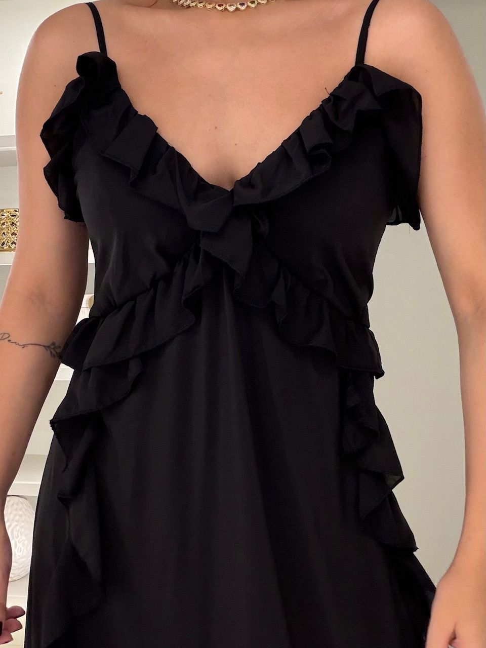 VESTIDO MARINA BABADOS PRETO