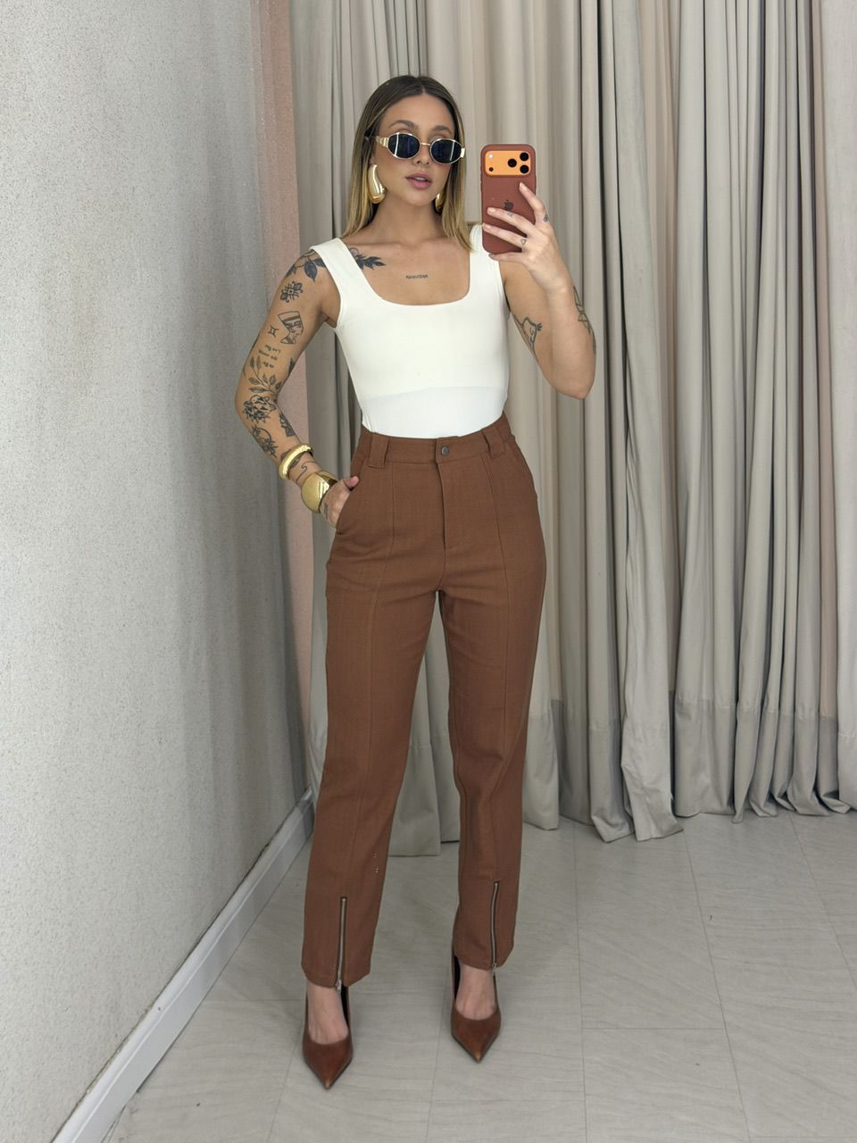 CALÇA ROSE ZÍPER MARROM