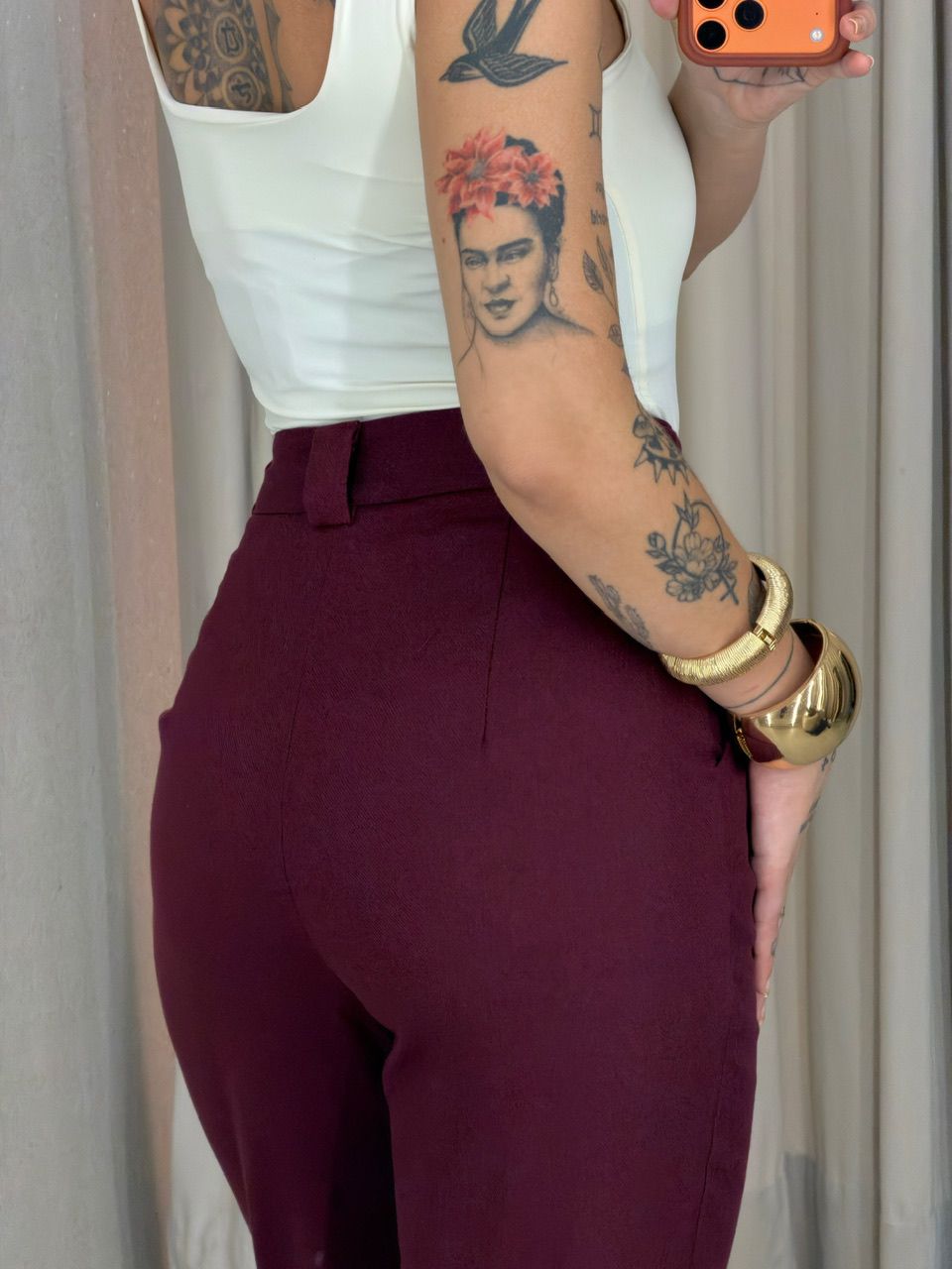 CALÇA ROSE ZÍPER VINHO