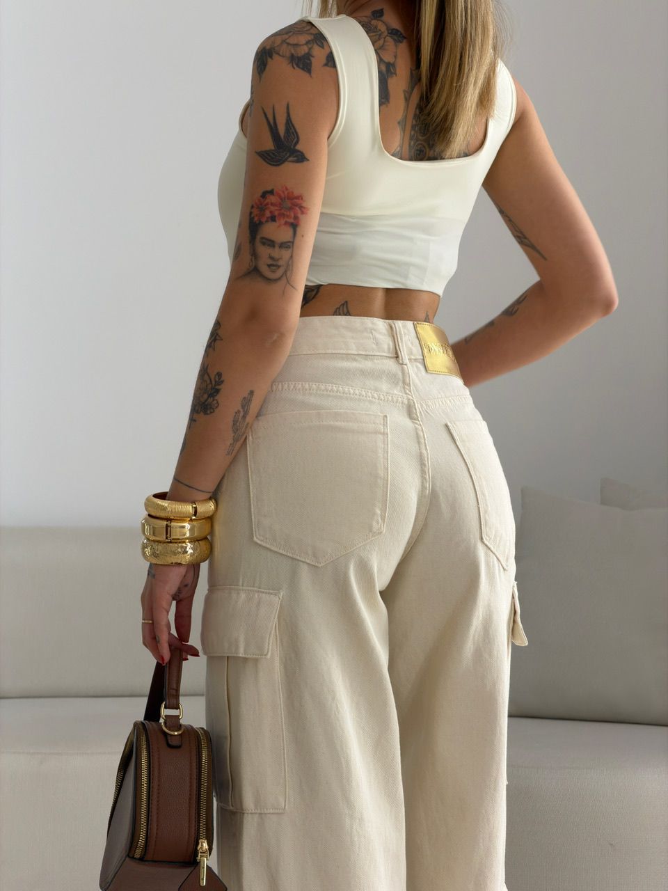 CALÇA SUZANE CARGO CRU