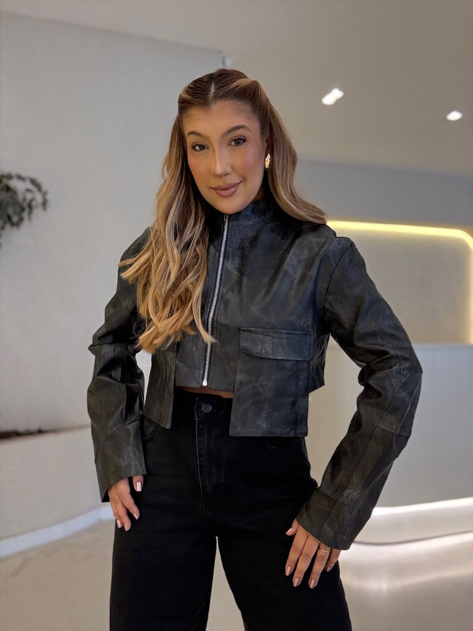 JAQUETA VIRGINIA CROPPED PRETA - 0076570033 - CAROLLA FERRARO