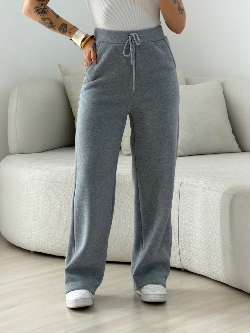CALÇA THALIA MOLETOM CINZA