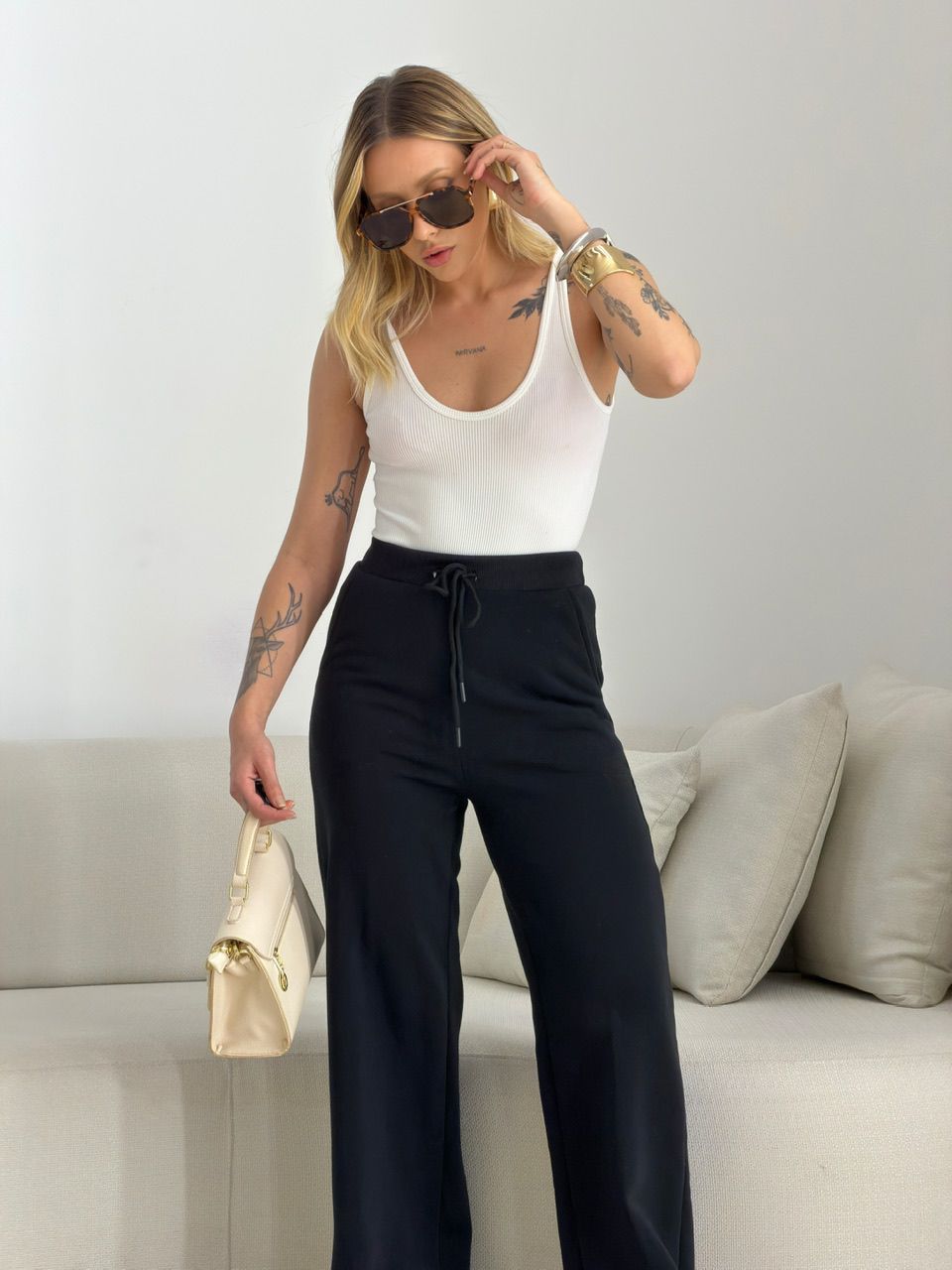 CALÇA THALIA MOLETOM PRETA