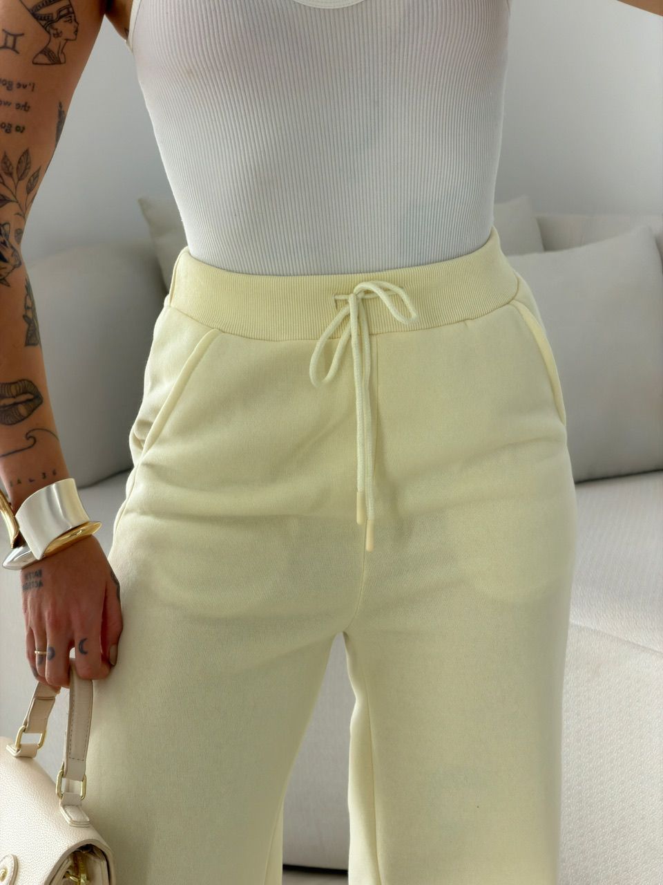 CALÇA THALIA MOLETOM YELLOW BUTTER