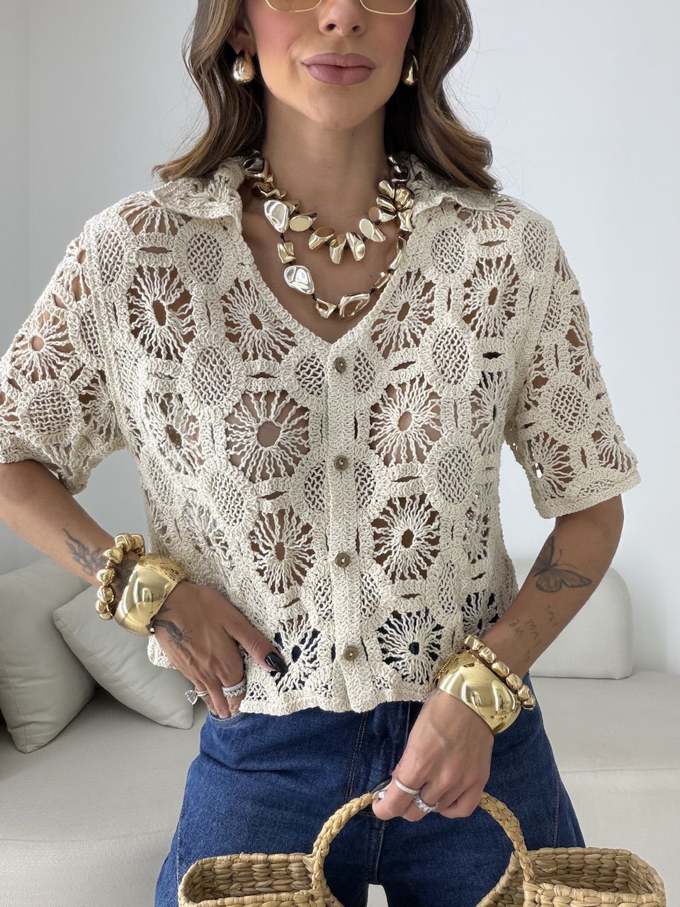 CAMISA FLORA CROCHÊ CRU