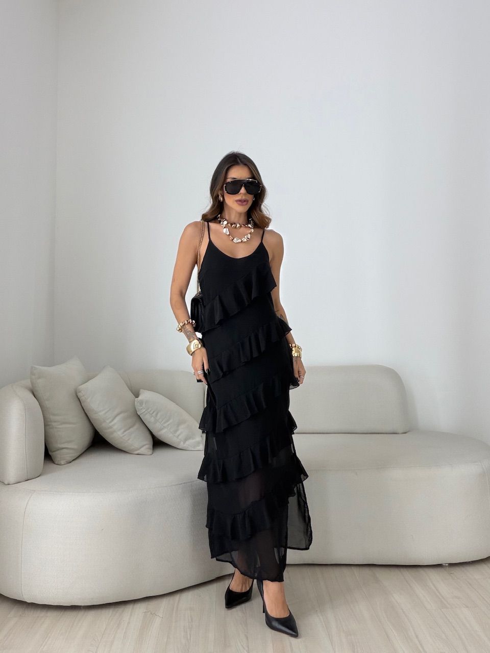 VESTIDO CINTIA BABADOS PRETO
