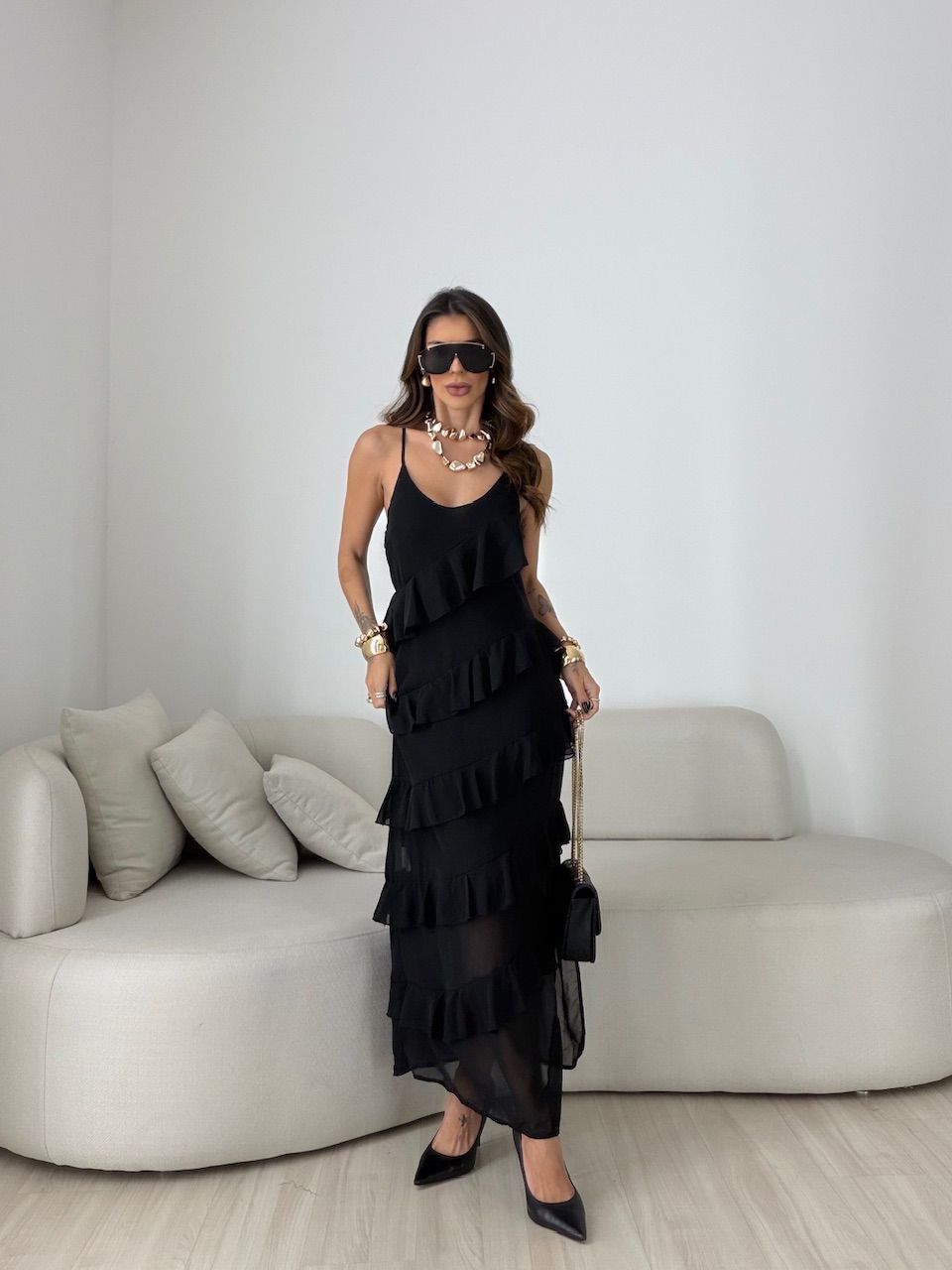 VESTIDO CINTIA BABADOS PRETO - 0079980032 - CAROLLA FERRARO