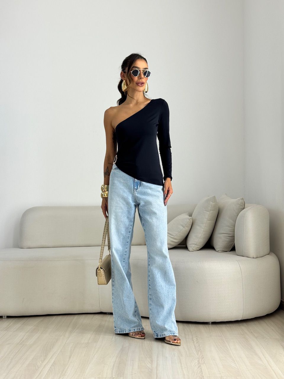 BLUSA ISIS NULA MANGA PRETA