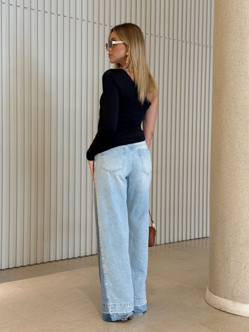 BLUSA ISIS NULA MANGA PRETA