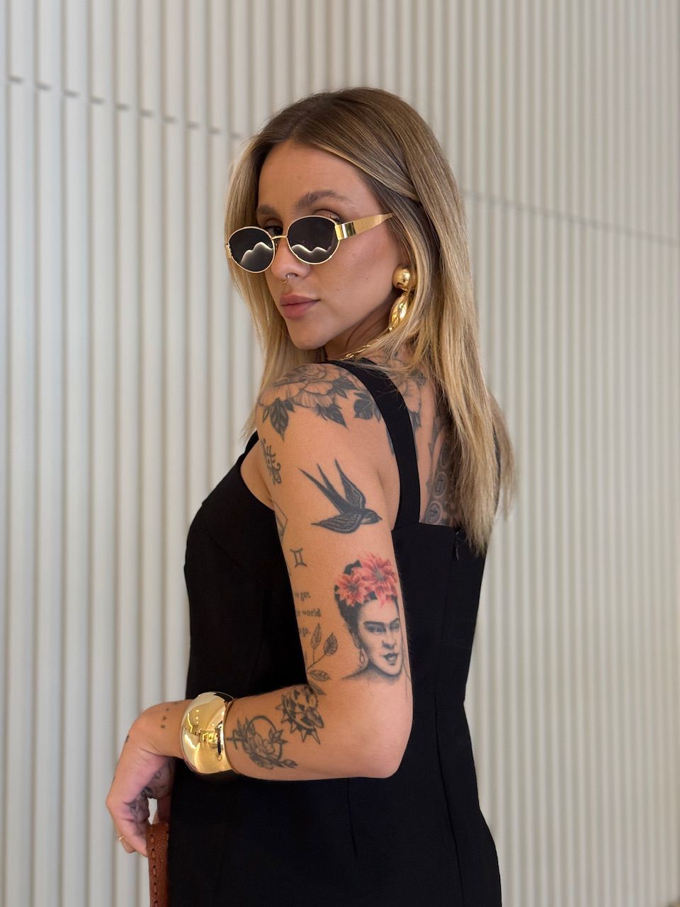 CONJUNTO BEATRIZ BLUSA ASSIMÉTRICA PRETO