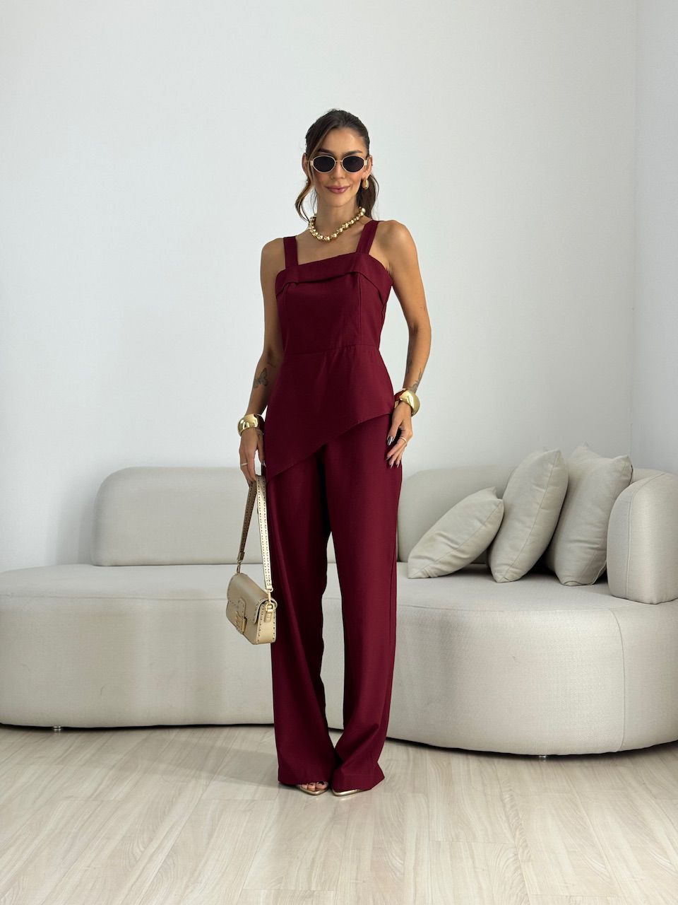 CONJUNTO BEATRIZ BLUSA ASSIMÉTRICA VINHO - 0072330... - CAROLLA FERRARO