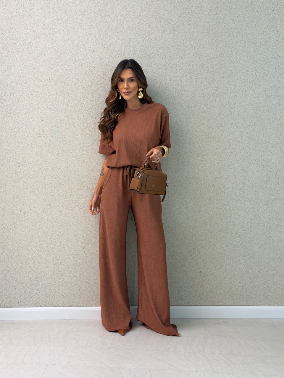 CONJUNTO IRENE BLUSA CALÇA CAPUCCINO - 0064470125 - CAROLLA FERRARO