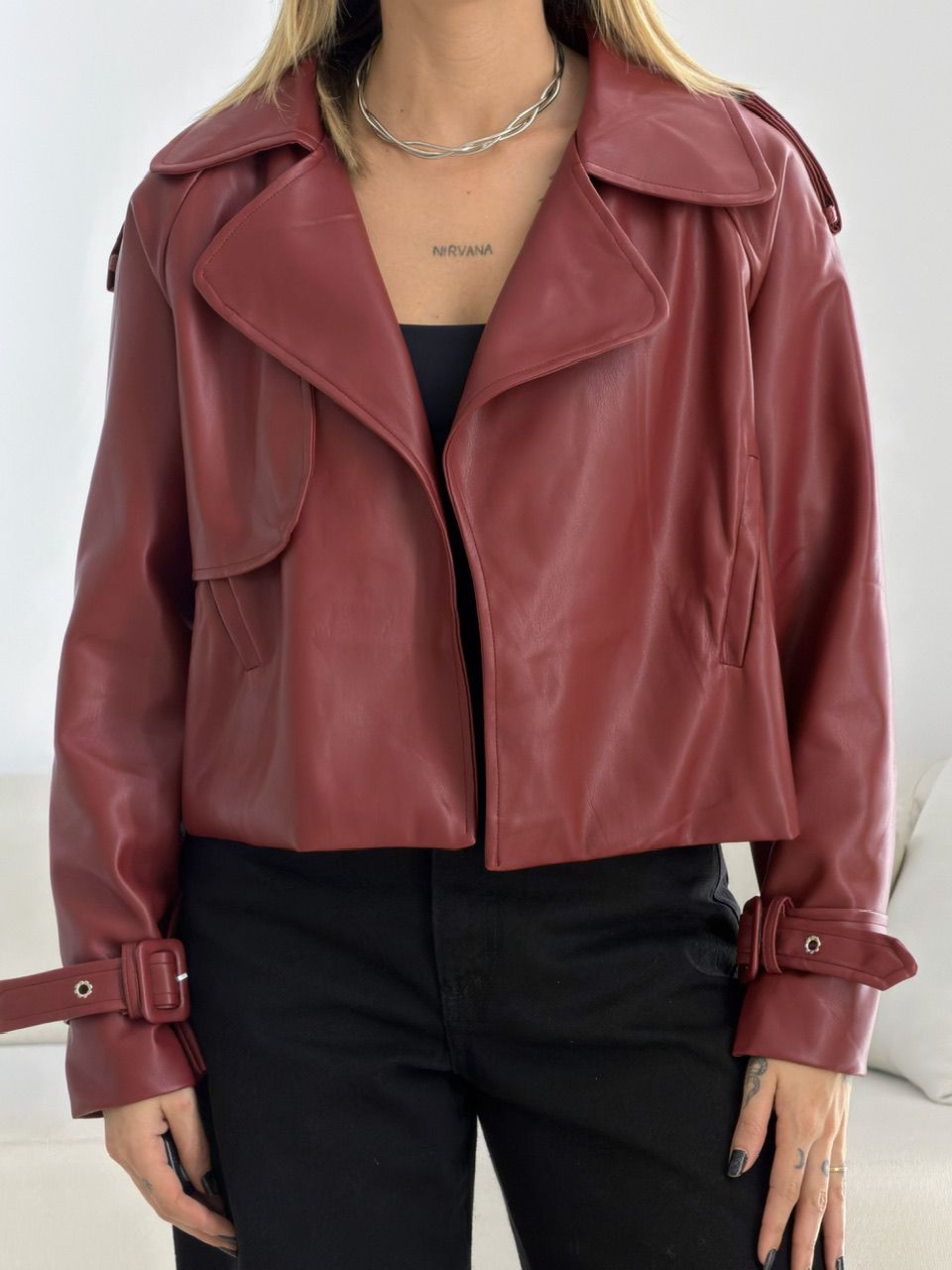 JAQUETA MARIA PAULA COURO FAKE VINHO