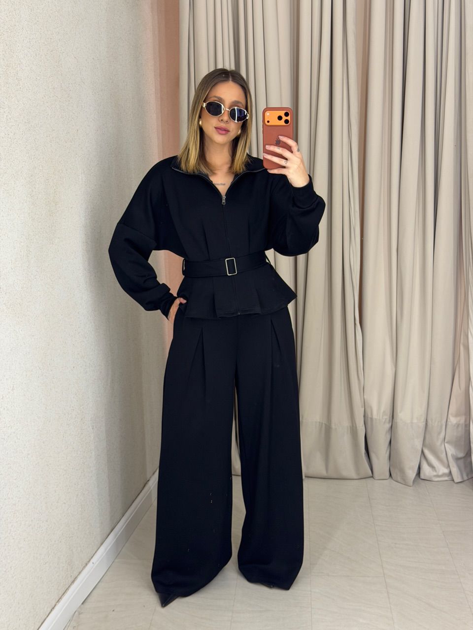 JAQUETA ANA CLAUDIA CINTO Preta