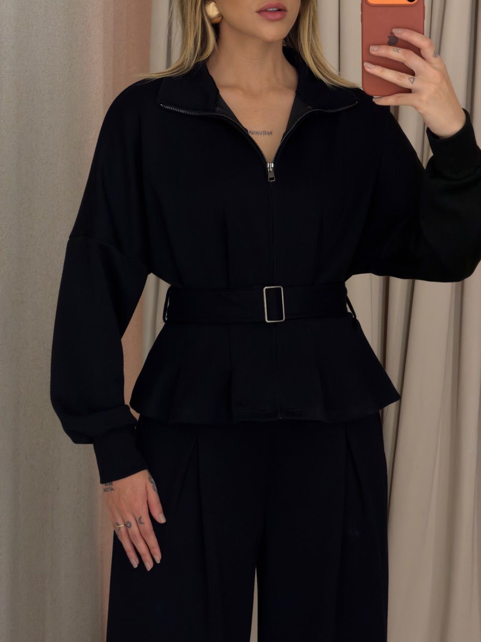 JAQUETA ANA CLAUDIA CINTO Preta