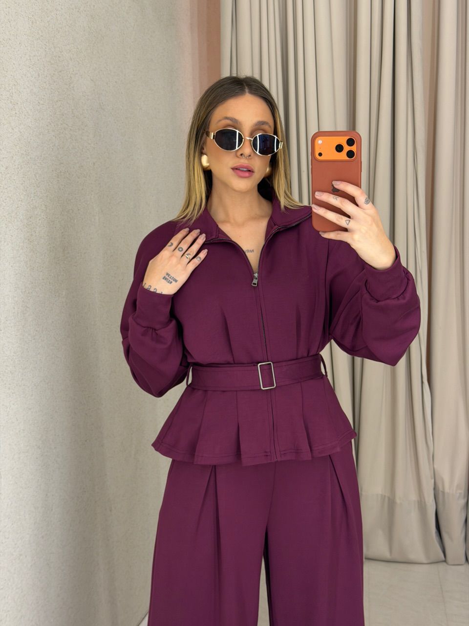 JAQUETA ANA CLAUDIA CINTO VINHO