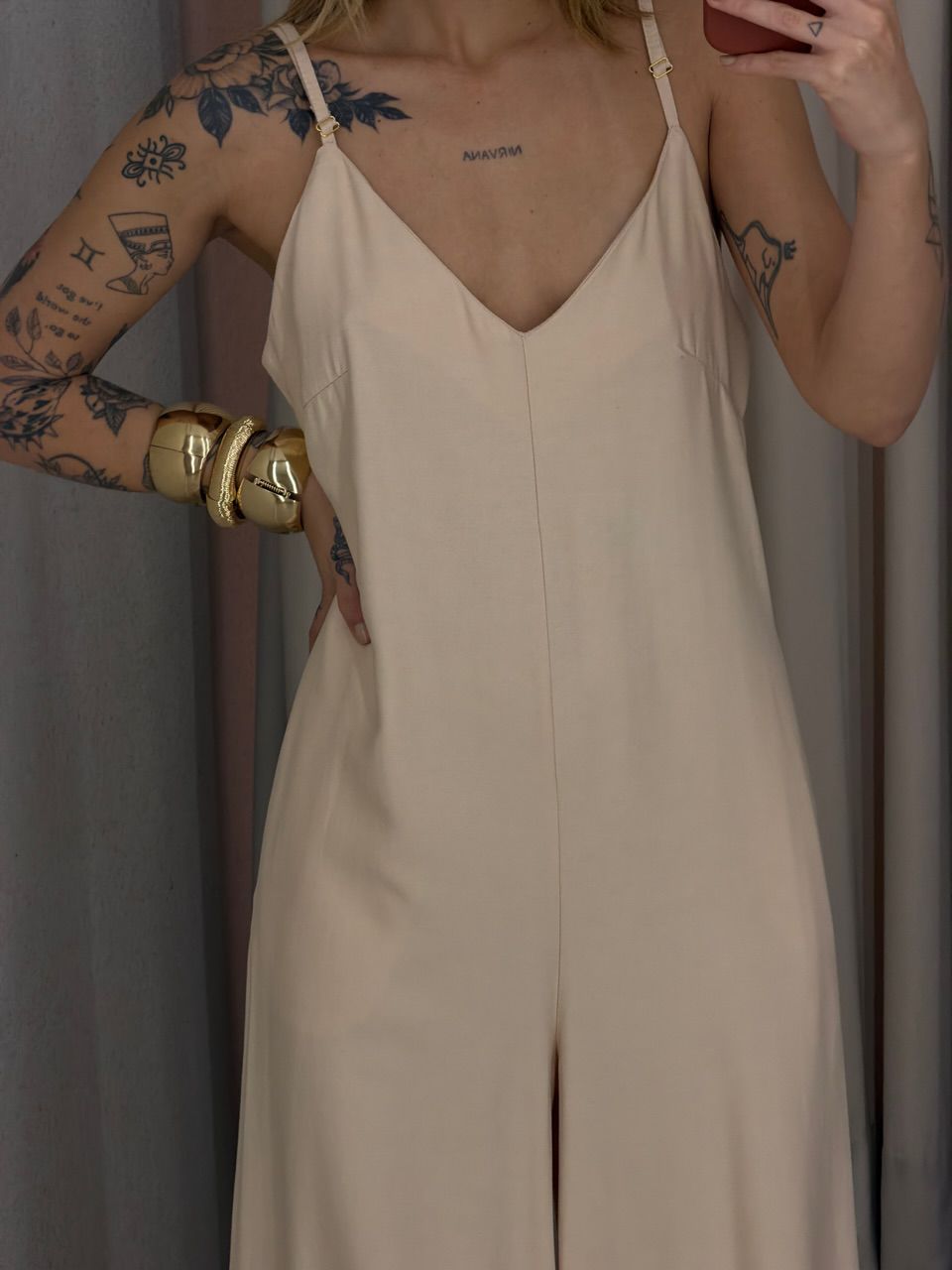 MACACÃO JOYCE ALCINHA AREIA