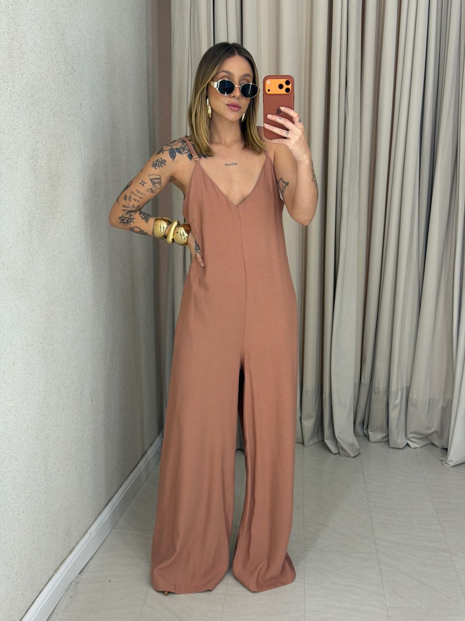 MACACÃO JOYCE ALCINHA CAPUCCINO - 0075230125 - CAROLLA FERRARO