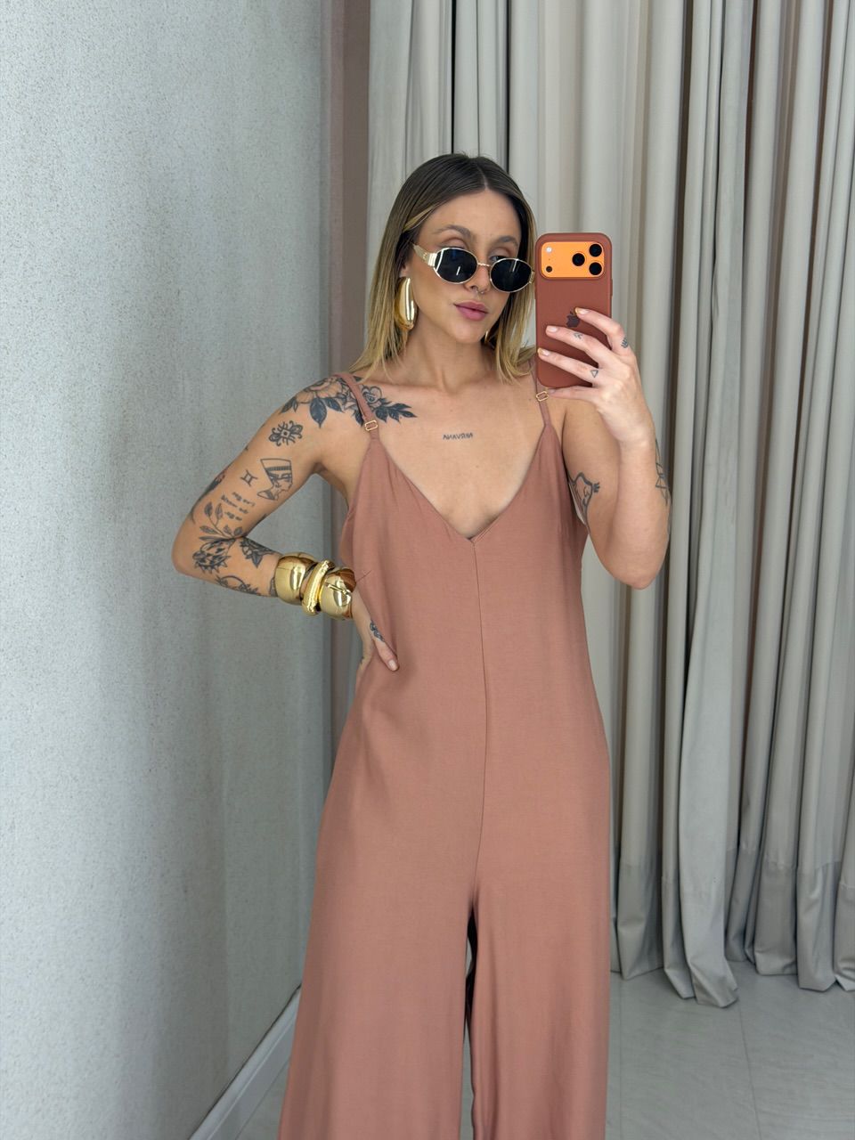 MACACÃO JOYCE ALCINHA CAPUCCINO 