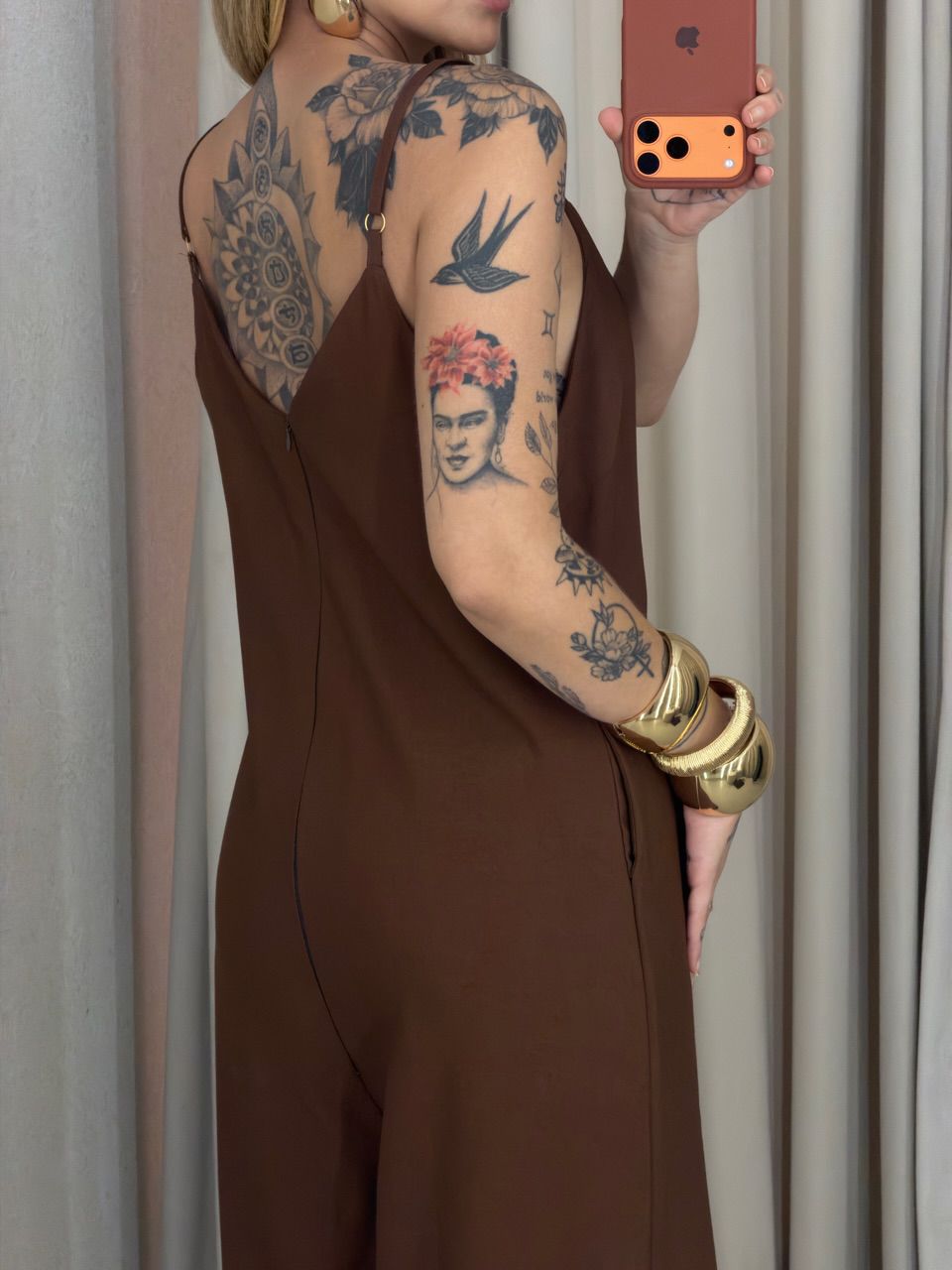 MACACÃO JOYCE ALCINHA MARROM