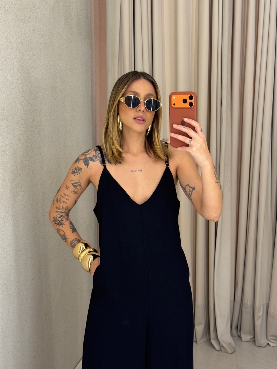 MACACÃO JOYCE ALCINHA PRETO