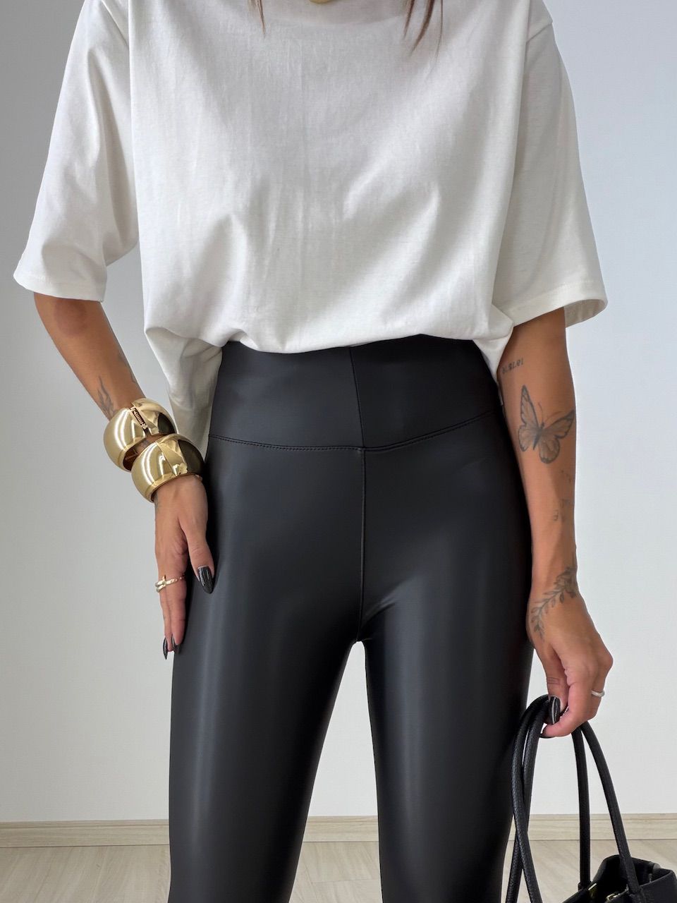 CALÇA EVA COURO PU PRETA