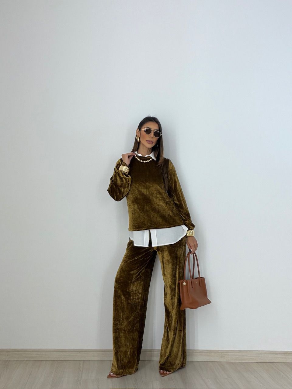 CONJUNTO VALESCA VELUDO MARROM
