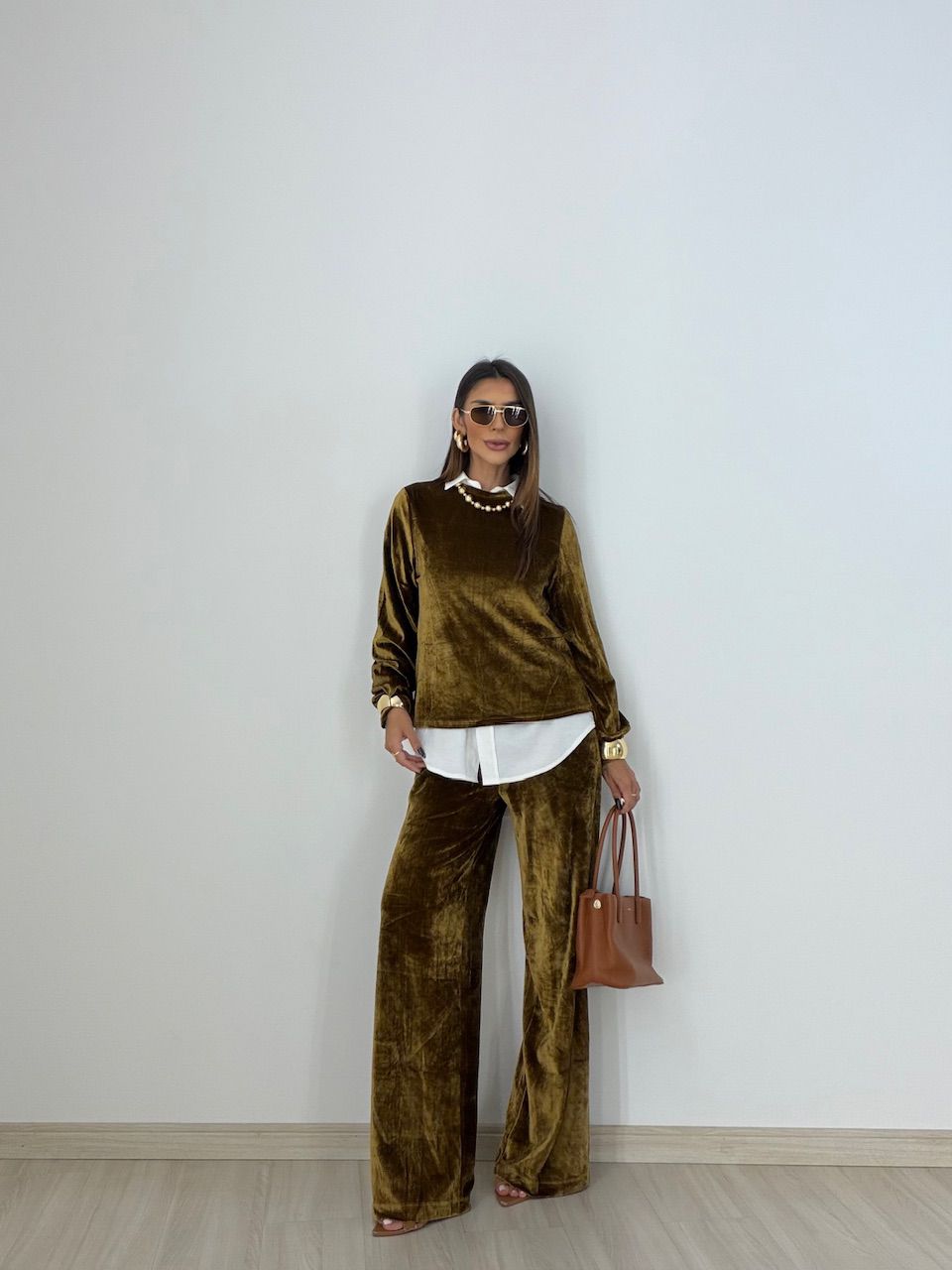 CONJUNTO VALESCA VELUDO MARROM
