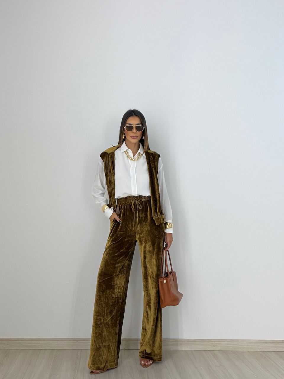CONJUNTO VALESCA VELUDO MARROM