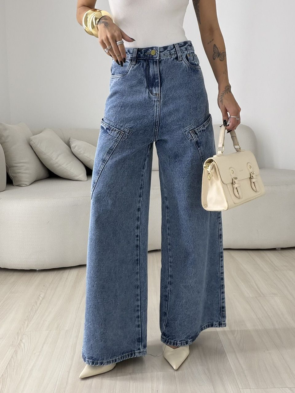 CALÇA VITÓRIA BOLSOS JEANS MÉDIO