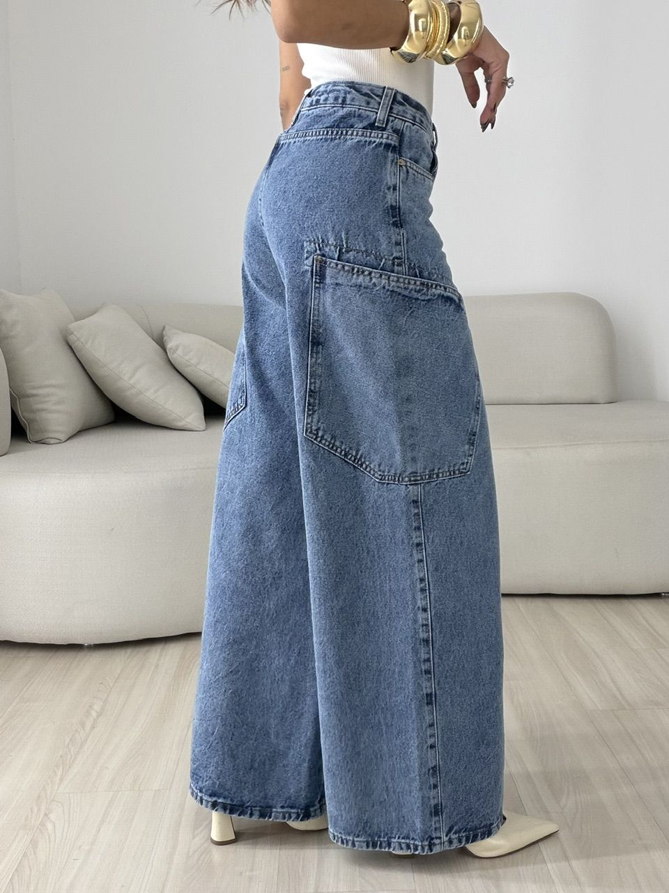 CALÇA VITÓRIA BOLSOS JEANS MÉDIO