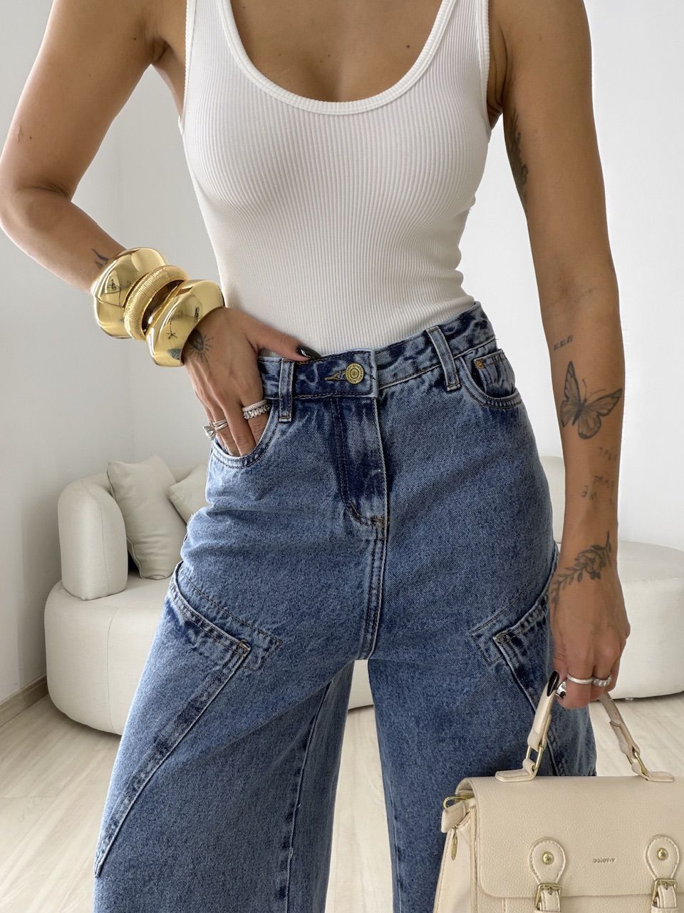 CALÇA VITÓRIA BOLSOS JEANS MÉDIO