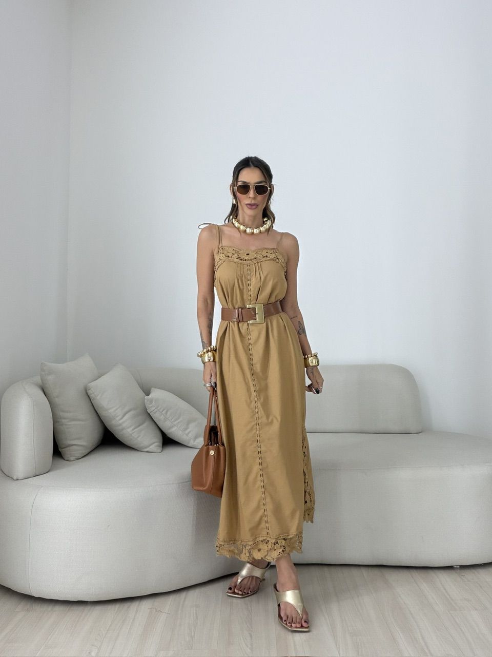 VESTIDO LARISSA RENDA NUDE