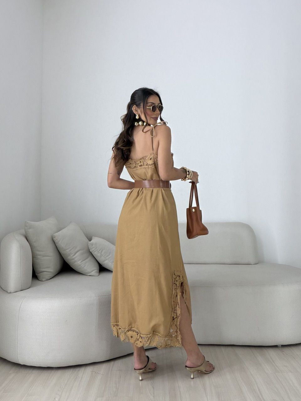 VESTIDO LARISSA RENDA NUDE