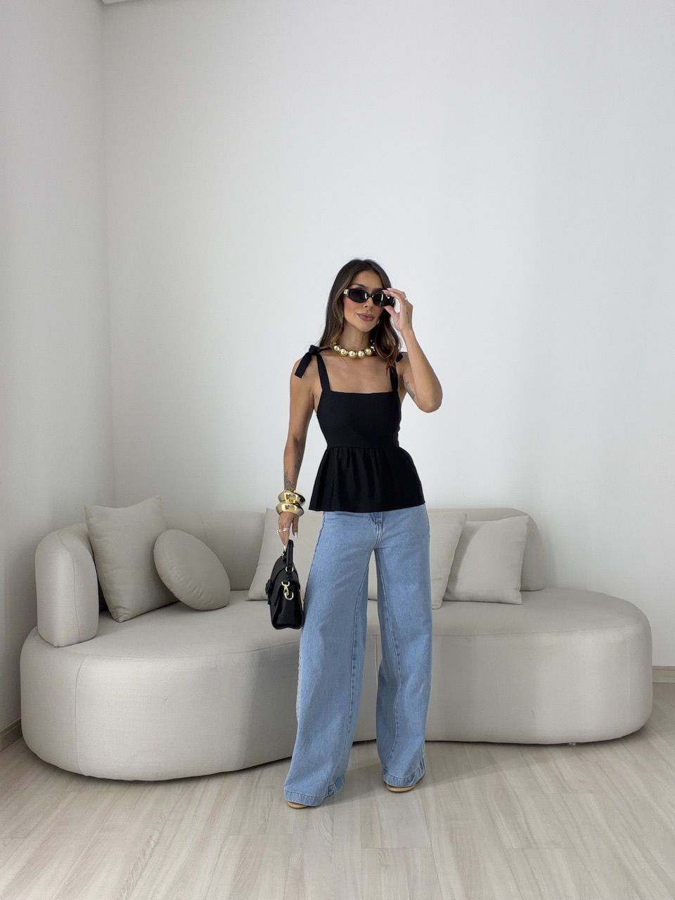 BLUSA MAÍRA PEPLUM PRETA