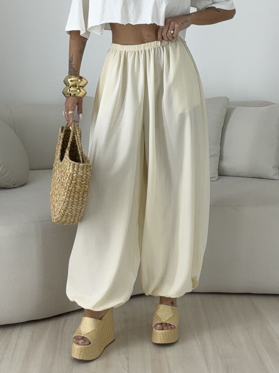 CALÇA MARIA VITÓRIA ALADIM AREIA - 0081210110 - CAROLLA FERRARO