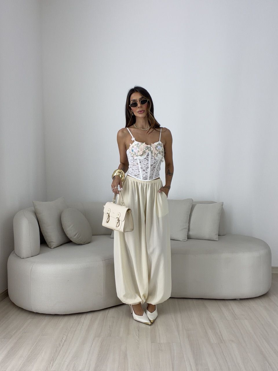 CORPETE TAINARA FLORES OFF
