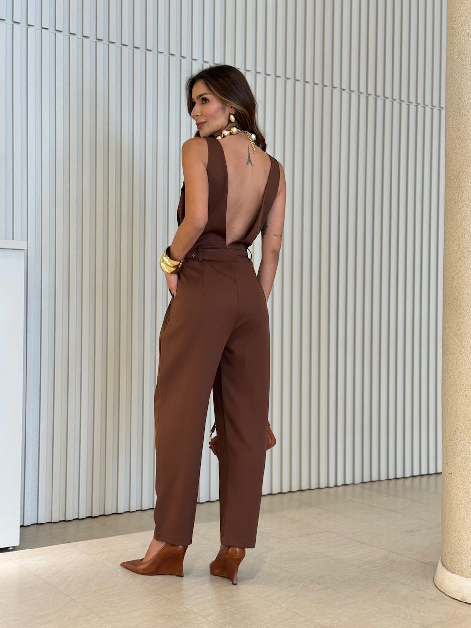 MACACÃO SOLANGE CINTO MARROM