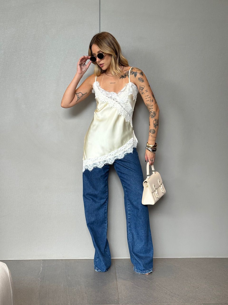 BLUSA ALANA ACETINADA YELLOW BUTTER