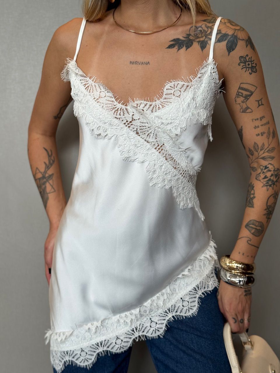 BLUSA ALANA ACETINADA OFF