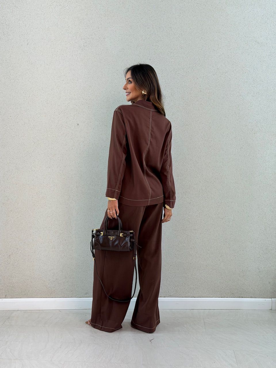 CAMISA DAIANA BOLSOS CAFÉ