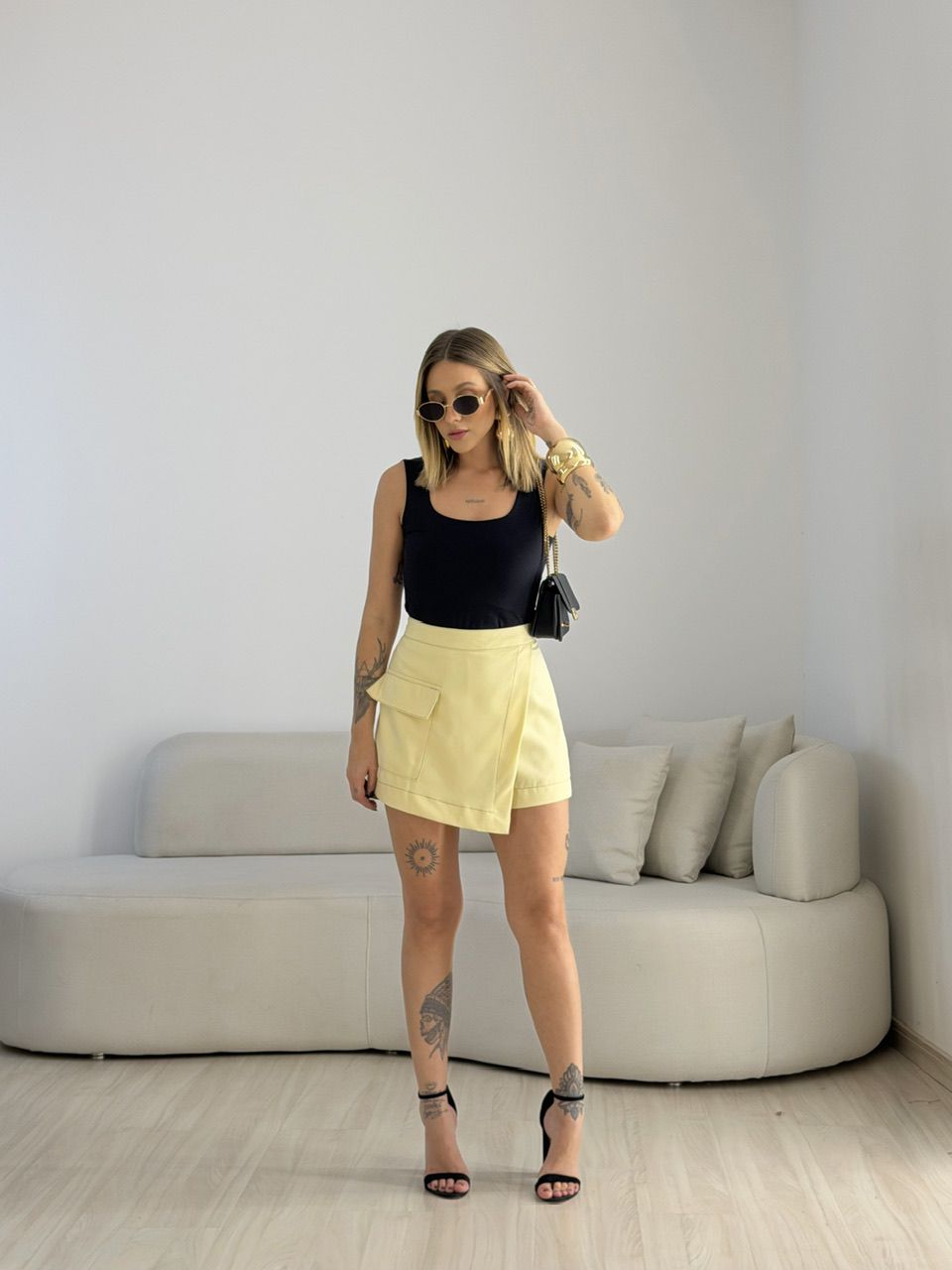 SHORT SAIA VITÓRIA ENVELOPE YELLOW BUTTER