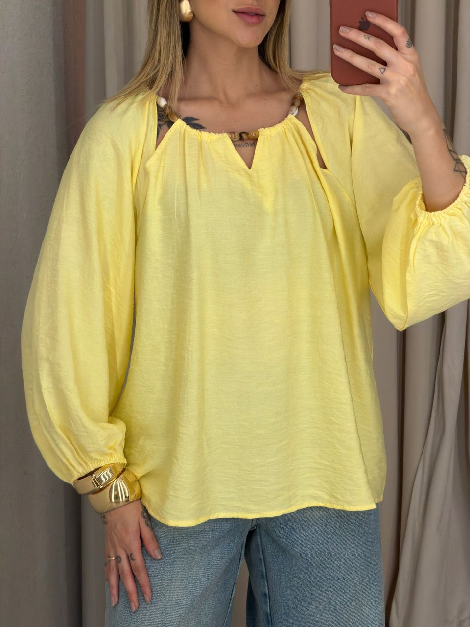 BATA NEUSA GOLA AMARELA