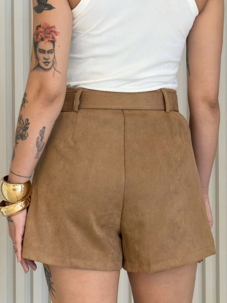 SHORT AMELIA CINTO NUDE