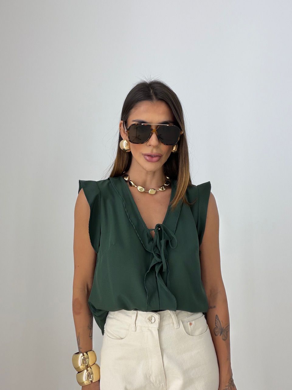 BLUSA MELINDA BABADO VERDE MUSGO - 0072620321 - CAROLLA FERRARO
