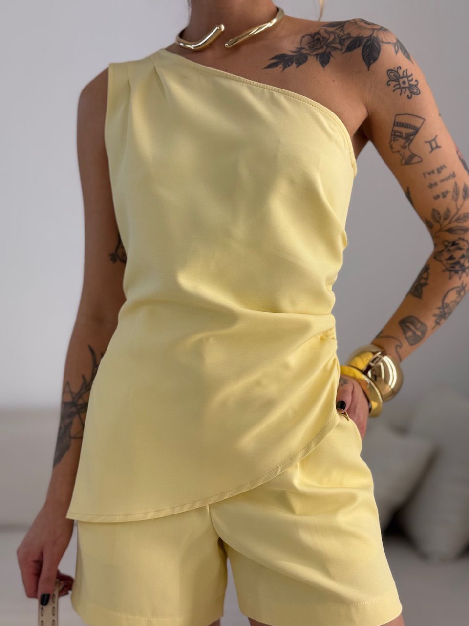 CONJUNTO ALANIS NULA MANGA YELLOW BUTTER