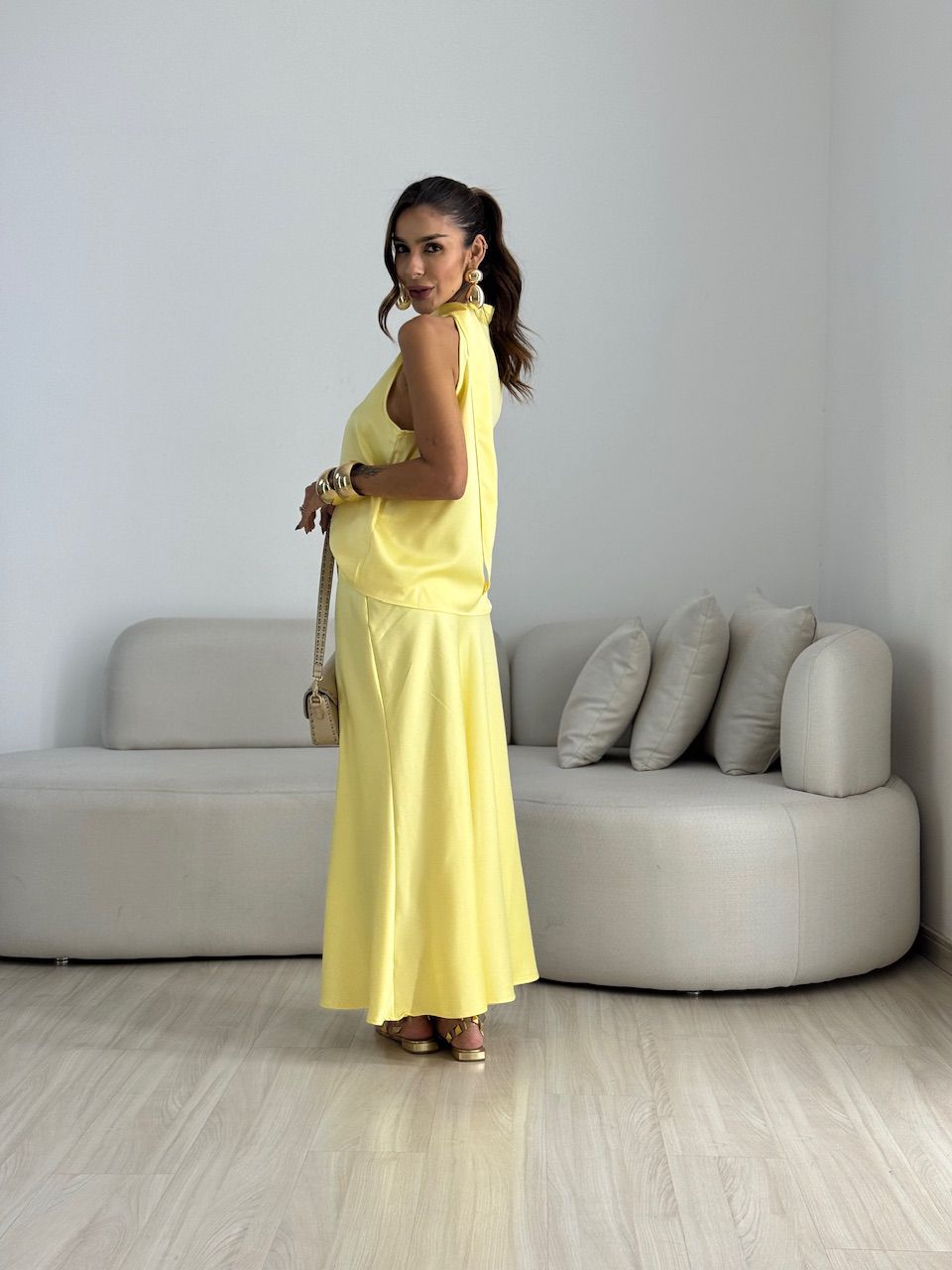 BLUSA LORENA NULA MANGA AMARELA