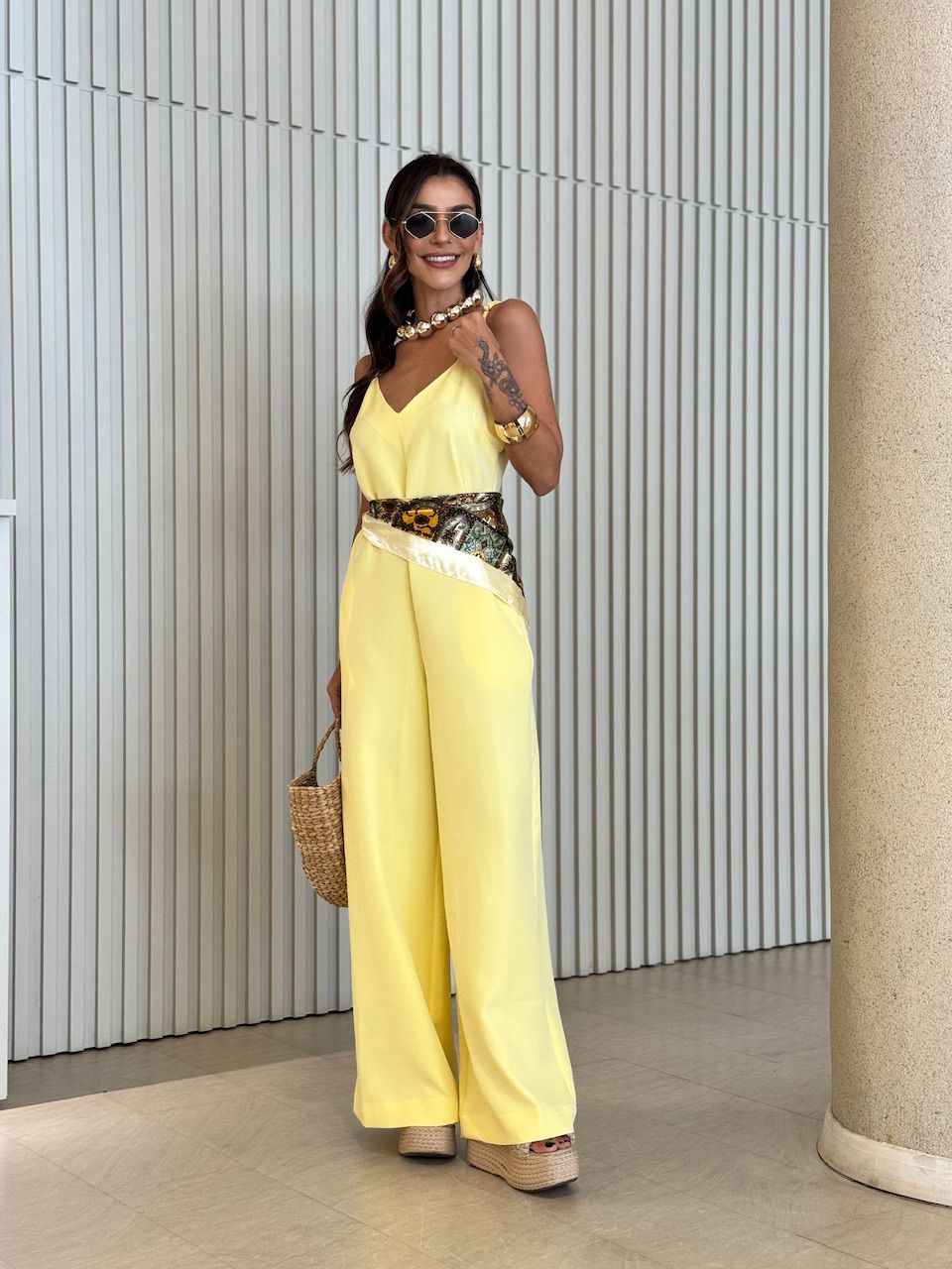 MACACÃO OLIVIA ALFAIATARIA AMARELO