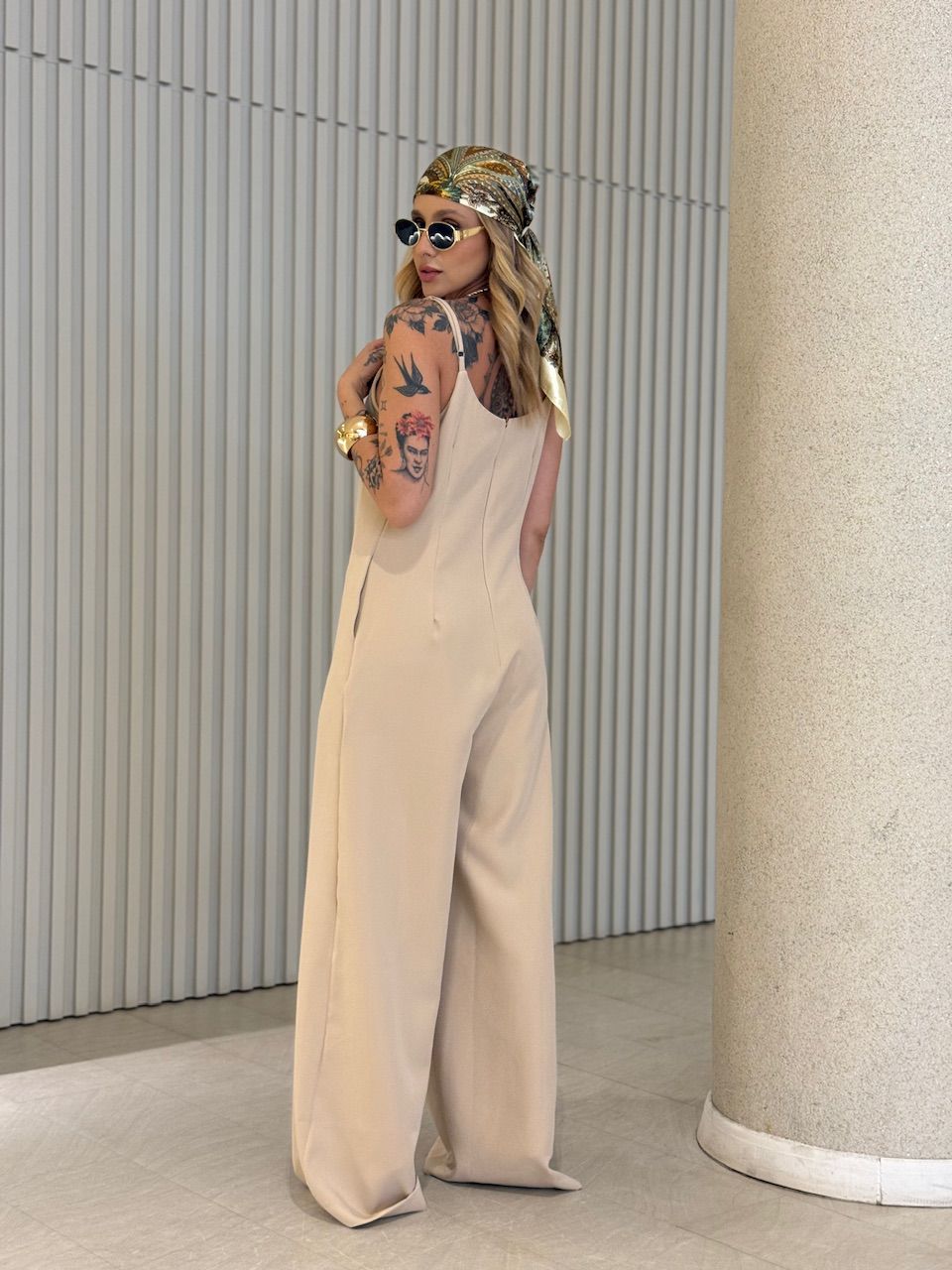 MACACÃO OLIVIA ALFAIATARIA NUDE